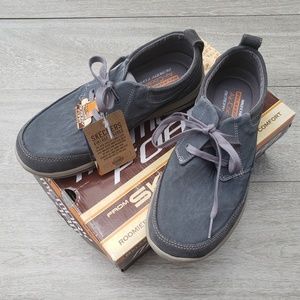 Sketchers gray canvas boat shoe sz 7Med